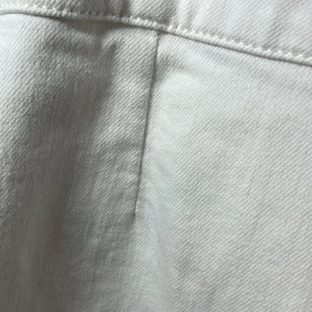 Alice + Olivia White Button-Detail Mini Skirt - Picture 8 of 8